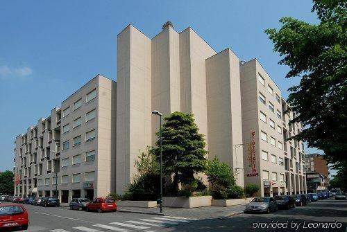 Residence Hotel Torino Uno Exterior foto